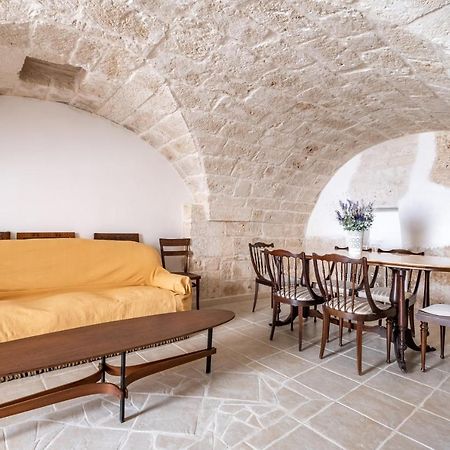 Dimora Lucrezia - Big & Central Apatment With Parking Ostuni Luaran gambar