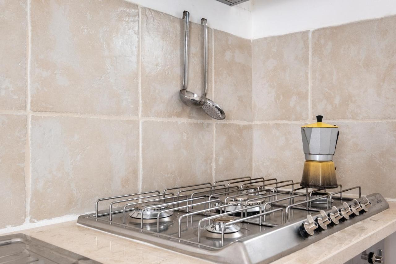 Dimora Lucrezia - Big & Central Apatment With Parking Ostuni Luaran gambar