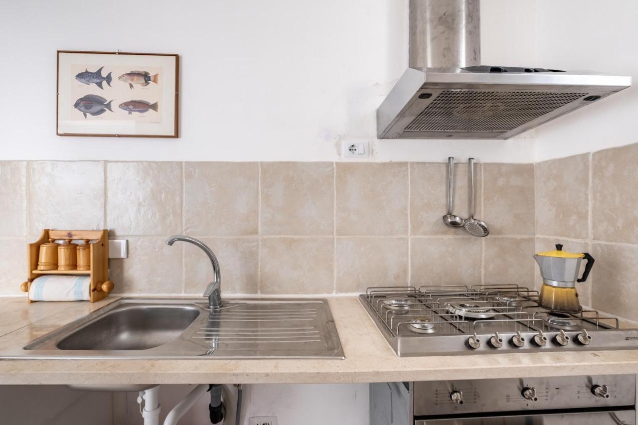 Dimora Lucrezia - Big & Central Apatment With Parking Ostuni Luaran gambar