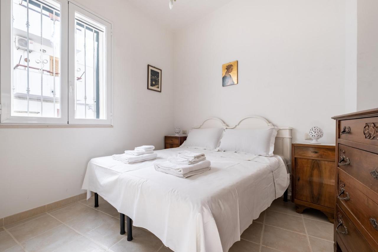 Dimora Lucrezia - Big & Central Apatment With Parking Ostuni Luaran gambar