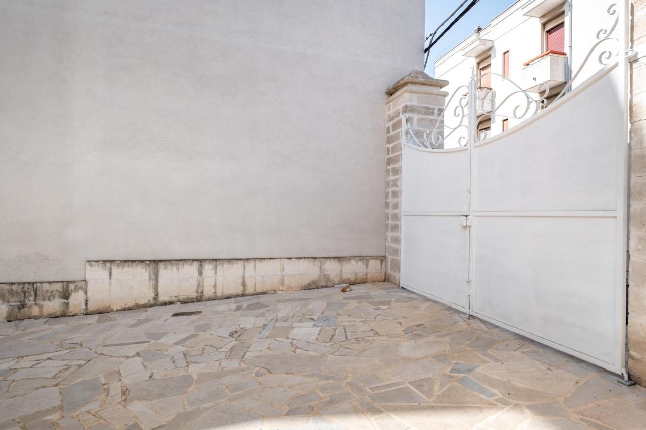 Dimora Lucrezia - Big & Central Apatment With Parking Ostuni Luaran gambar